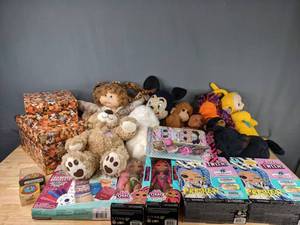 lot 297 image: Assorted Kids Toys - OMG Dolls, Friendship Bracelet Kit, Yo-yos, Stuffed Animals, Vintage Mickey Mouse Doll, Cabbage Patch Doll, and more M