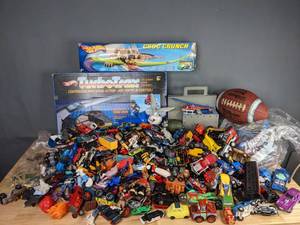 lot 300 image: Large Collection of Toy Cars and Figurines, Hot Wheels Croc Crunch & Turbo Trax, and more M