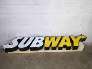 lot 494 image: Subway Restaurant Neon Sign  E
