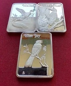 lot 4 image: Lot of (3) 1 Oz. Silver Birds of America Bars