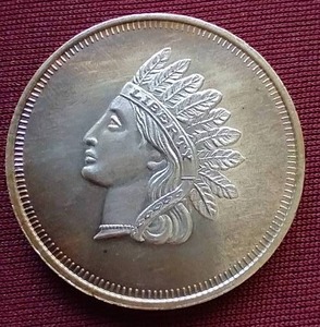 lot 7 image: 1 Oz. Silver Round