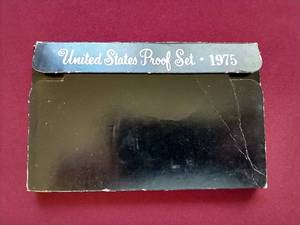 lot 16 image: 1975 US Mint Proof Set