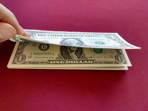 lot 19 image: (5) Uncirculated Consecutive $1 Notes In Tear Off Pad