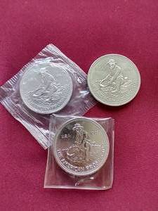 lot 61 image: (3) 1 Oz. Engelhard Silver Rounds - 1982, 1984, 1985