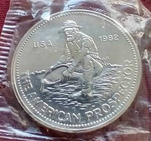 lot 111 image: 1982 1 Oz. Silver Engelhard Prospector Round