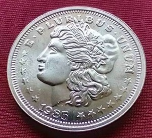 lot 152 image: 1985 1 Oz. Silver Round