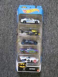 5 batman hotwheels ...