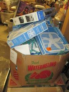 pallet of fans that are untested an...