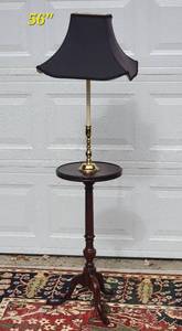 lot 115 image: Mahogany Pedestal Table Floor Lamp