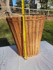 lot 151 image: Laundry hamper Grouping