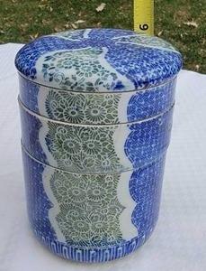 lot 119A image: Antique Chinese Porcelain Bento Box Stacking Bowls