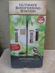 lot 7 image: New Bird Feeding Station