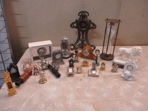 lot 15 image: Miniature Clock Collection