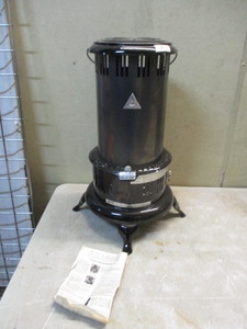 lot 41 image: New Perfection Model 525-m  Kerosene heater.