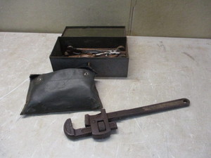 lot 56 image: Lot of Vintage Hand Tools