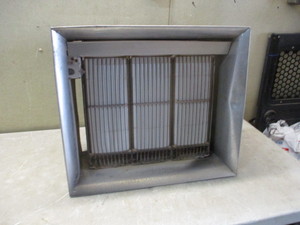 lot 61 image: RE-VERBER-RAY 100,000 BTU Infrared Radiant Heater Model # DR100. Worked good when removed.