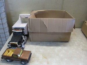lot 72 image: Toy trucks