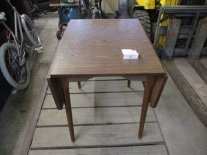 lot 103 image: Formica Top Drop Leaf Table