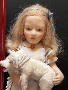 lot 517 image: R. John Wright The Nursery Alice Doll