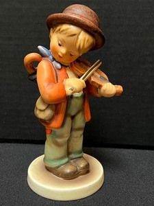 lot 601 image: Two Hummels - Hummel Figurine Little Fiddler and Hummel Figurine Little Cellist