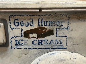 lot 561 image: Wooden Good Humor Ice Cream Truck