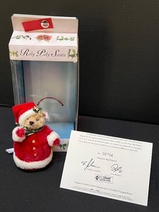 lot 540 image: Steiff Limited Edition Roll Poly Santa Ornament 00794