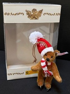 lot 529A image: Steiff 2005 Teddy Bear Ornament 668050