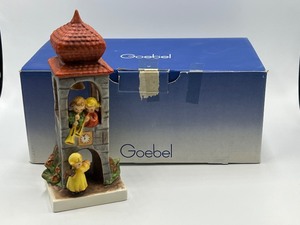 lot 576 image: Goebel Figurine Whitesuntide