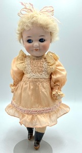lot 626 image: Vintage German Demalcol Googley Eyed Doll