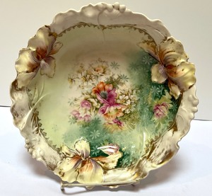 lot 615 image: Beautiful Antique China Items