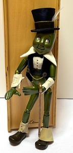 lot 612 image: Xenis Collection Talking Cricket Figurine