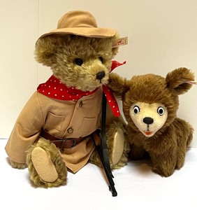lot 664 image: Steiff Teddy Roosevelt and Berryman Bear Club Set - Steiff 665615