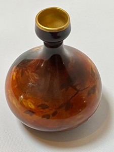 lot 652 image: Vintage Miniature German Portrait Vase - Royal Schwarzburg Miniature Portrait Vase