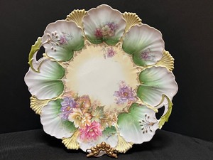 lot 671 image: Assortment of Lovely Vintage China Items