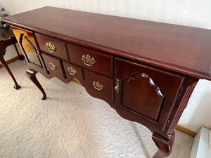 lot 678 image: Lovely Cherry Sideboard or Buffet Server by American of Martinsville