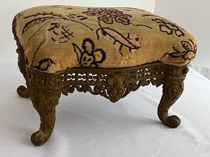 lot 769 image: Lovely Vintage Metal Base Footstool