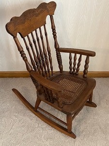 lot 750 image: Vintage Childrens Rocking Chair