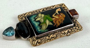 lot 743 image: Amy Kahn Russell Gorgeous Pendant