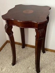 lot 691 image: Two Coordinating Decorative Accent Tables