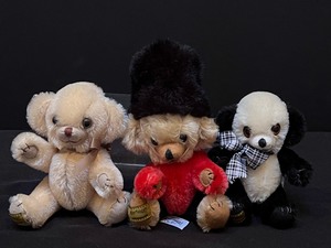 lot 704 image: Collection of Three Artisan Bears by Merry Thoughts