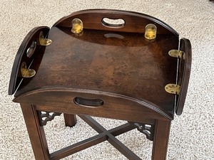 lot 776 image: Accent Table with Drop Down Sides