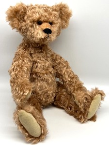 lot 793 image: Two Adorable Artisan Created Bears