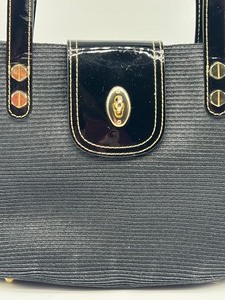 lot 828 image: Eric Javits Handbag