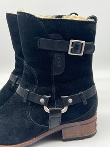 lot 825 image: Womens UGG Black Suede Boots