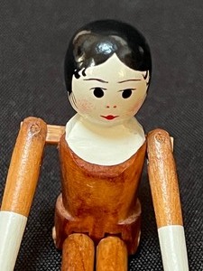 lot 812 image: Miniature 3 Inch Jointed Wooden Doll