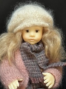 lot 814 image: Beautiful Artisan Created Doll