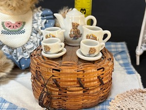 lot 810 image: Fun Teddy Bear Miniatures and Miniature Tea Set