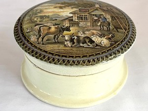 lot 802 image: Antique Porcelain Covered Dish - Antique Pratt Ware