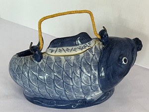 lot 800 image: Vintage Porcelain Fish Shaped Teapot