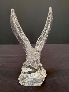 lot 899 image: Waterford Crystal Eagle Figurine